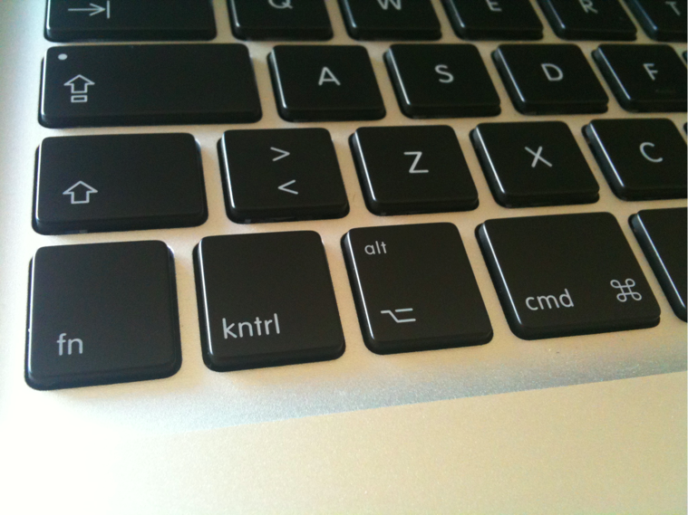 Alt option. Alt option на клавиатуре. Alt gr клавиша. ALTGR клавиша это. Option на обычной клавиатуре.