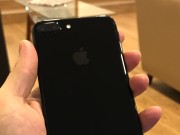 Simsiyah (Jet Black) iPhone ne kadar çiziliyor? Çizikler belli oluyor mu?
