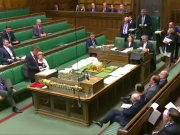 Siri, İngiltere Savunma Bakanı Gavin Williamson’ın Konuşmasını Böldü!