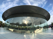 Apple, Steve Jobs Theater’ın Tasarım Patentini Aldı Steve Jobs Theater