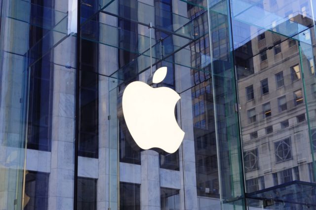 Apple'ın Yeni Aldığı Patent, Katlanabilir iPhone'u İşaret Ediyor!