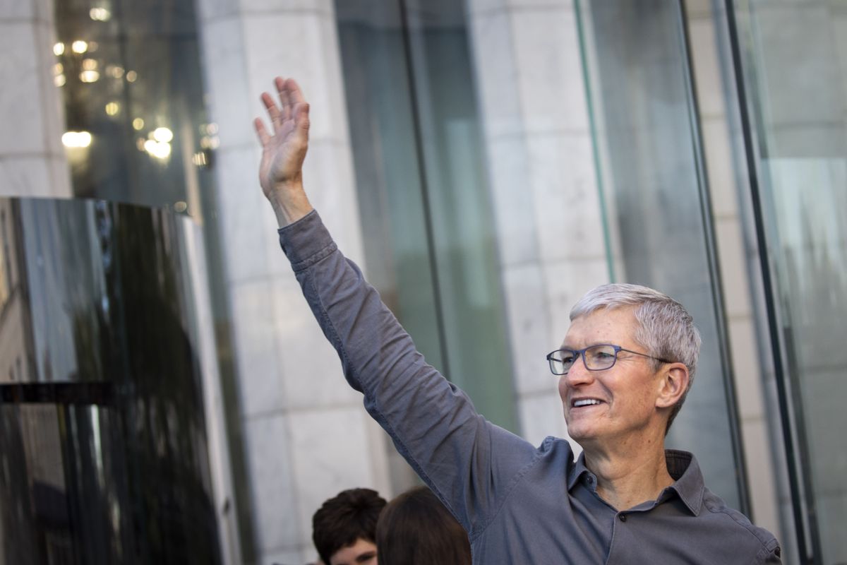 Tim Cook, 2025 Super Bowl etkinliğine katıldı! - Sihirli Elma