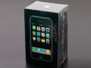 Kutusu açılmamış ilk iPhone, rekor fiyata satıldı!