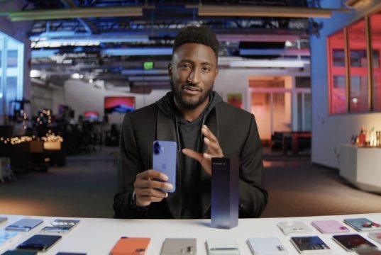 Akıllı Telefon Ödülleri’ne iPhone 17 Öne Çıktı MKBHD