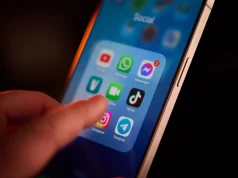 Apple’dan sosyal medya hamlesi