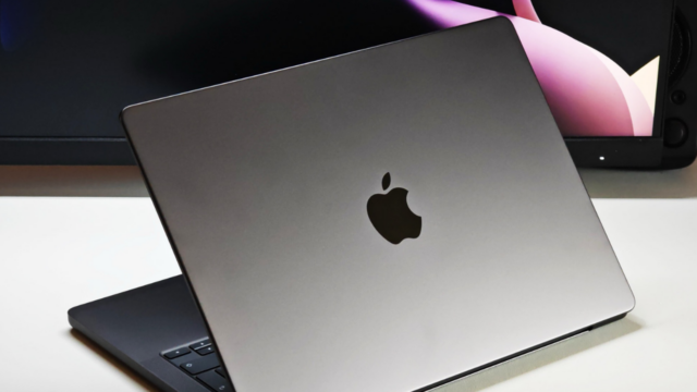 adsız tasarım-74 Dokunmatik ekranlı MacBook