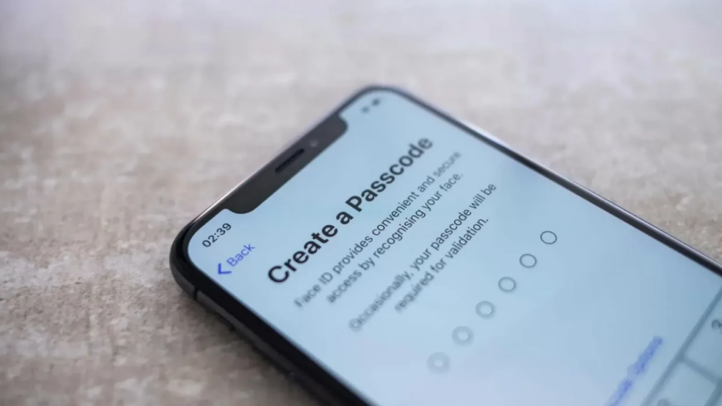 Polis kilitli iPhone erişimi