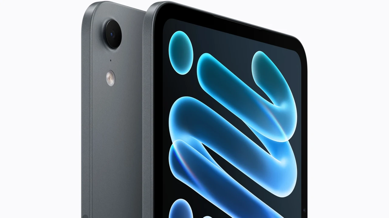 Gece yarısı renginde yeni OLED iPad mini'nin arka kamerası ve ekranı